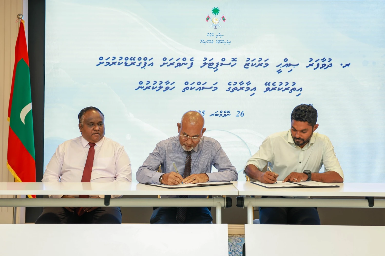 photo for ދުވާފަރު ޞިއްޙީމަރުކަޒު ހޮސްޕިޓަލް ފެންވަރަށް އަޕްގްރޭޑްކުރުމަށް ހަވާލުކުރުން 